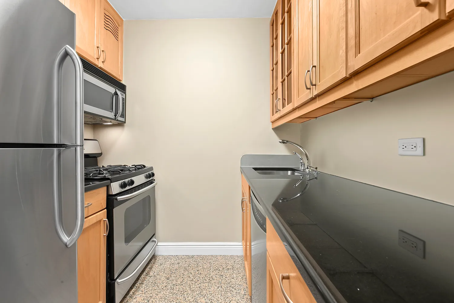 $1,298,000 | 30 Lincoln Center Plaza, Unit 14E | Upper West Side