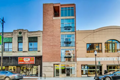 $360,000 | 3125 North Lincoln Avenue, Unit C, Chicago, IL 60657