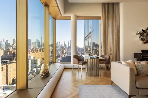 $27,500,000 | 551 West 21st Street, Unit PH19 | Chelsea