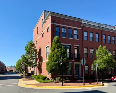 $949,900 | 232 Bluemont Branch Terrace Southeast, Leesburg, VA 20175