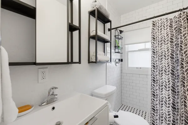 $1,549,000 | 816 16th Avenue Northeast, St. Petersburg, FL 33704