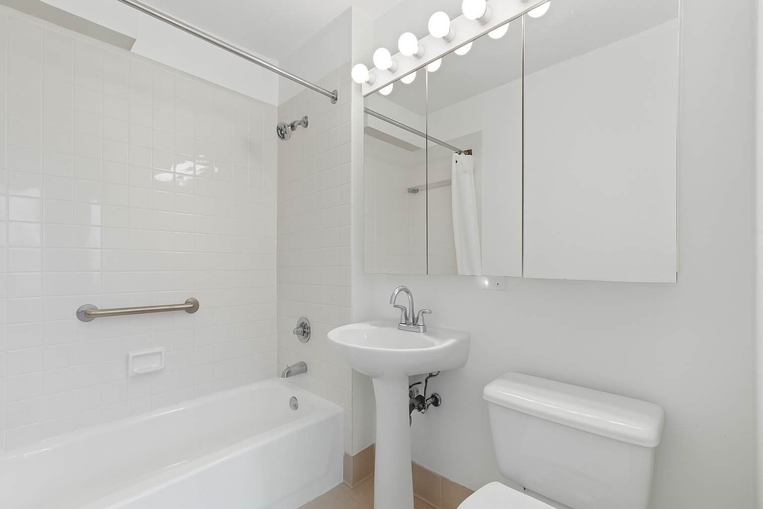 4-74 48th Avenue, Unit 12L Queens, NY 11109 - Photo 7 of 14