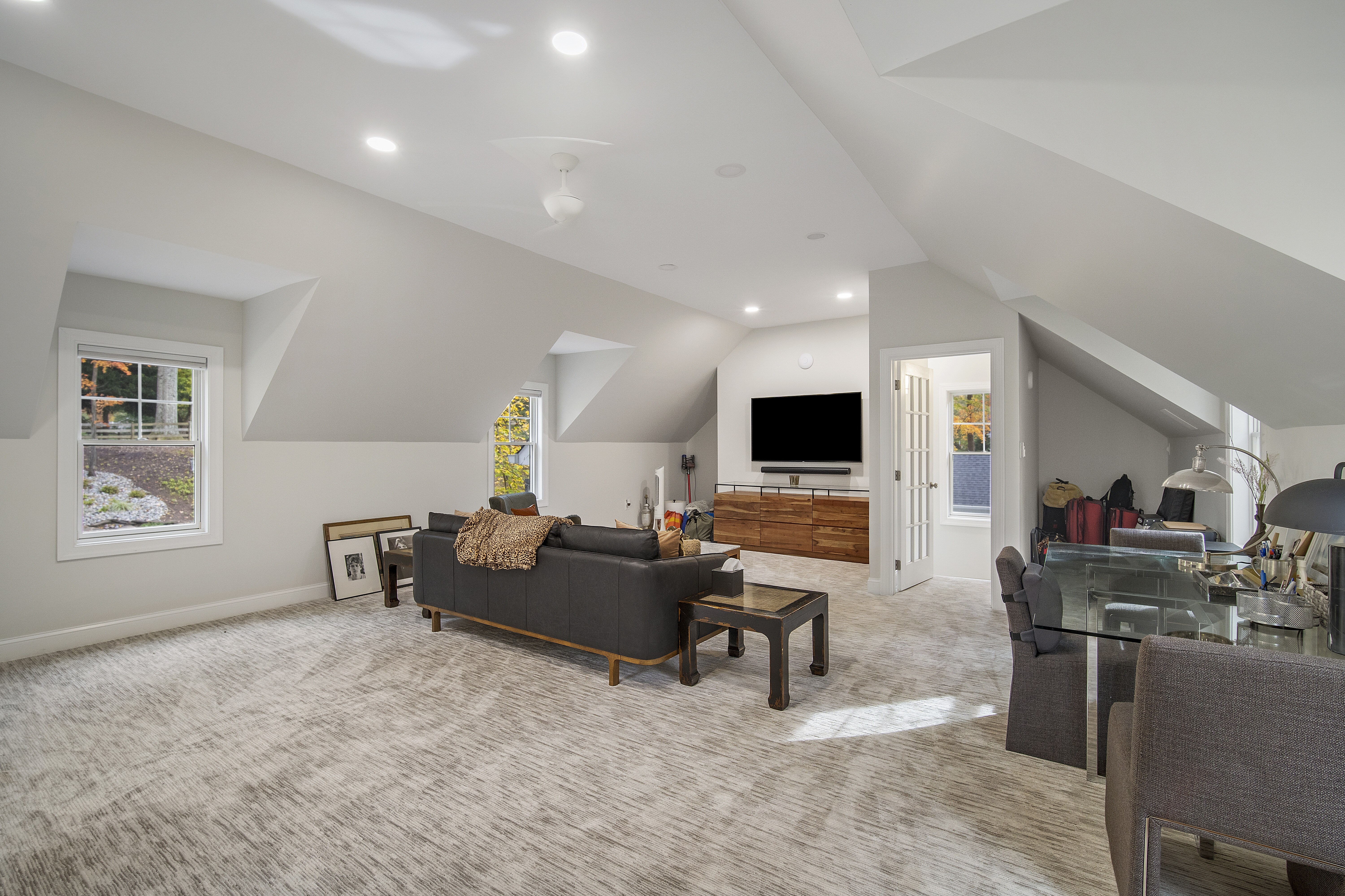 8210 Kingsgate Road Potomac, MD 20854 - Photo 45 of 69 Gallery Image 45
