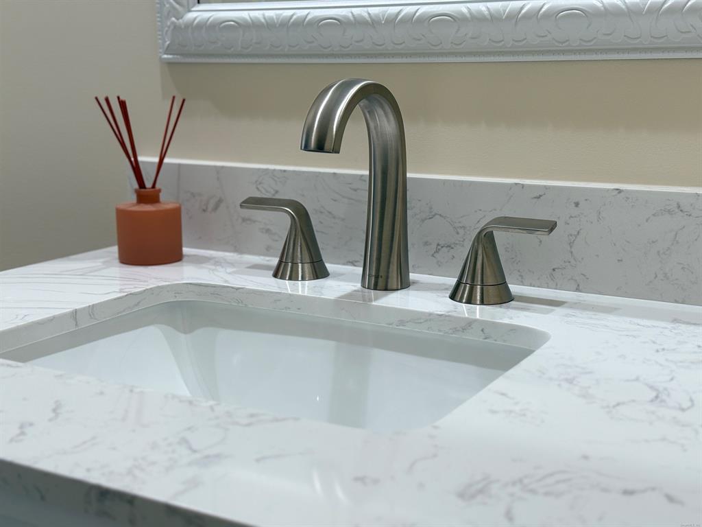 59 Crescent Road Westport, CT 06880 - Photo 14 of 23