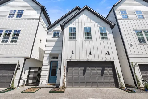 $659,900 | 3306 West 12th Street, Houston, TX 77008