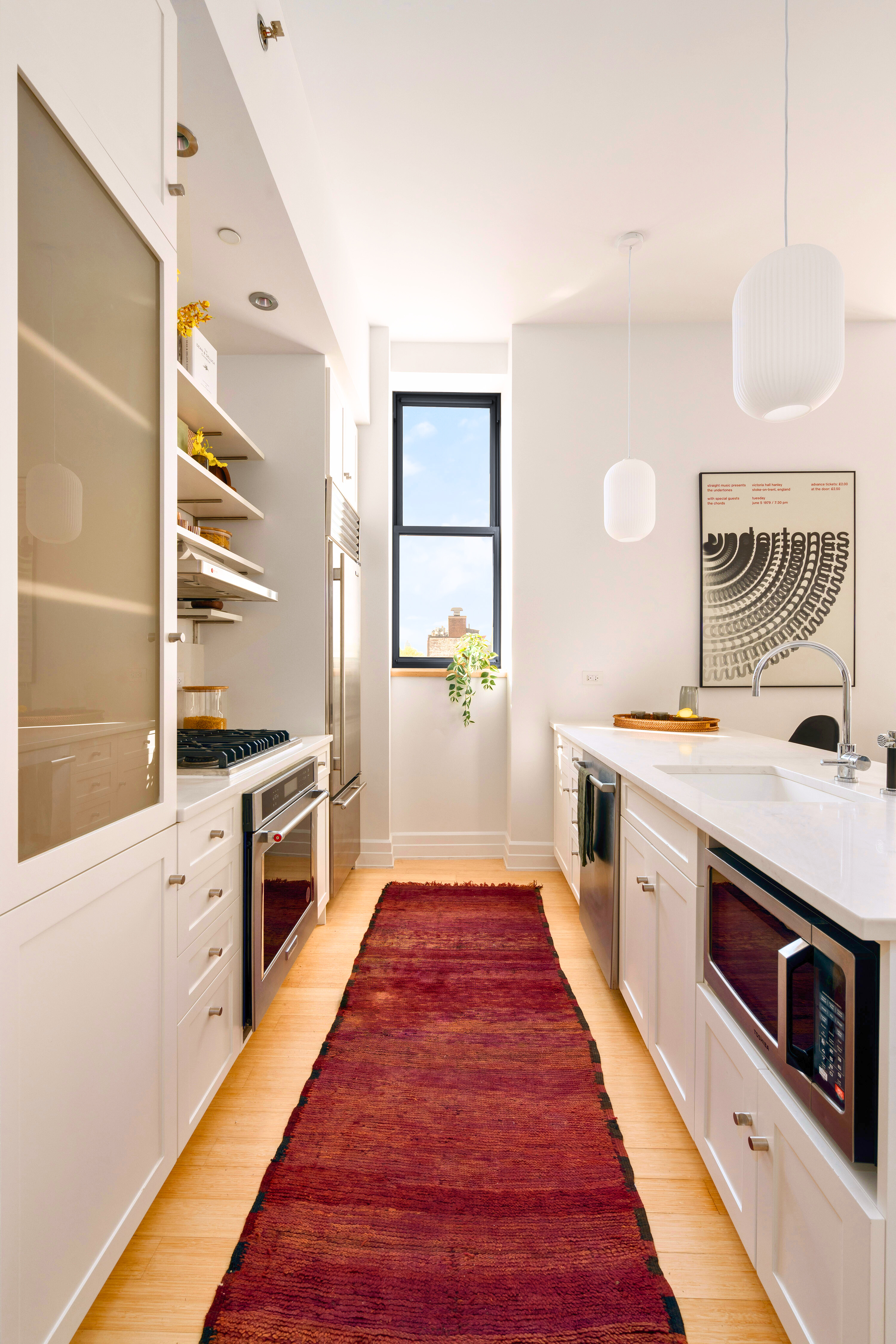 110 Livingston Street, Unit 6C Brooklyn, NY 11201 - Photo 4 of 26 a large kitchen with a stove top oven