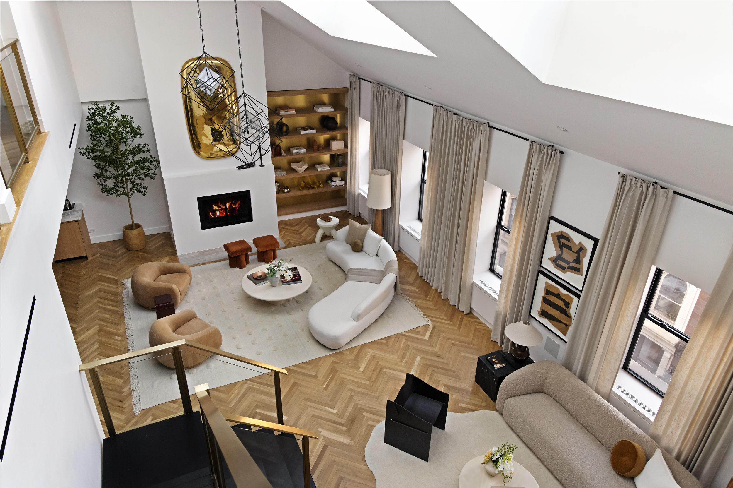 45 Warren Street, Unit PH Manhattan, NY 10007 - Photo 27 of 29 a view of a dining room with furniture and rug