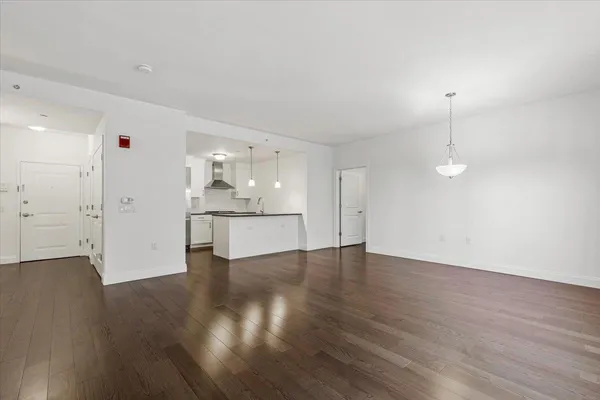 $6,000 | 10 Byron Place, Unit 320, Larchmont, NY 10538