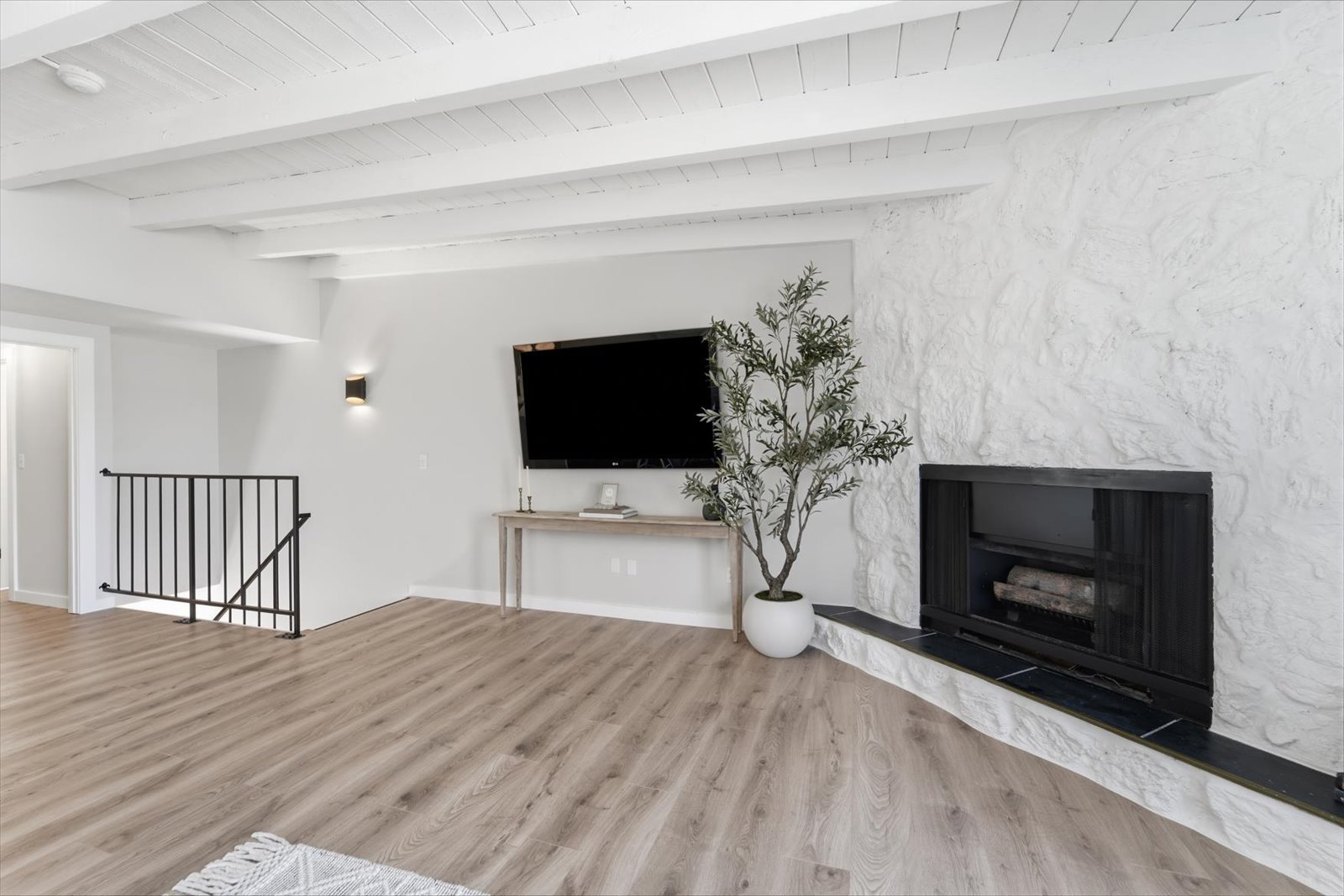 2305 Rockefeller Lane, Unit B Redondo Beach, CA 90278 - Photo 24 of 49
