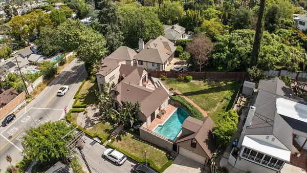$1,999,000 | 14440 Valley Vista Boulevard, Sherman Oaks, CA 91423