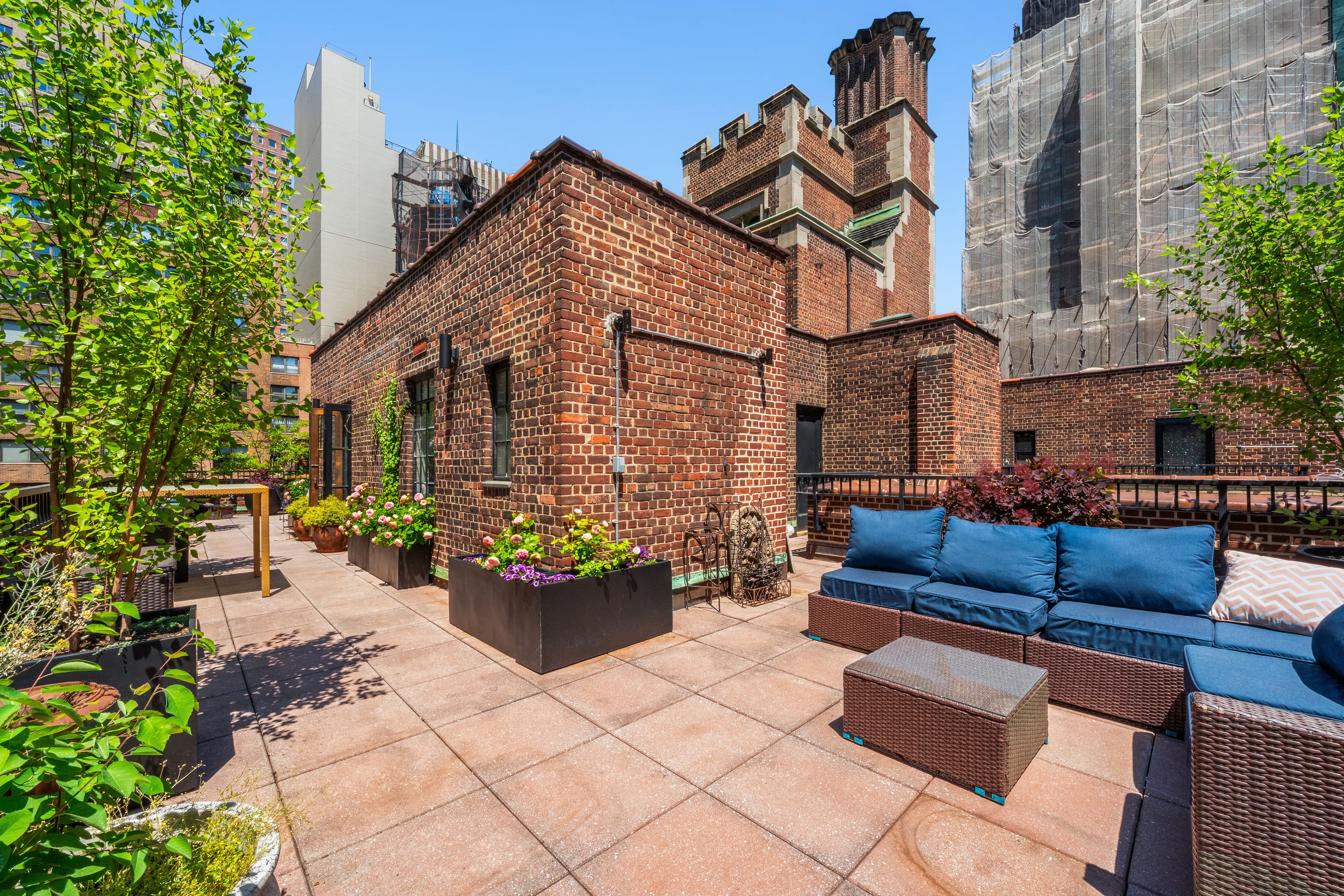 324 East 41st Street, Unit 1103C Manhattan, NY 10017 - Photo 6 of 17