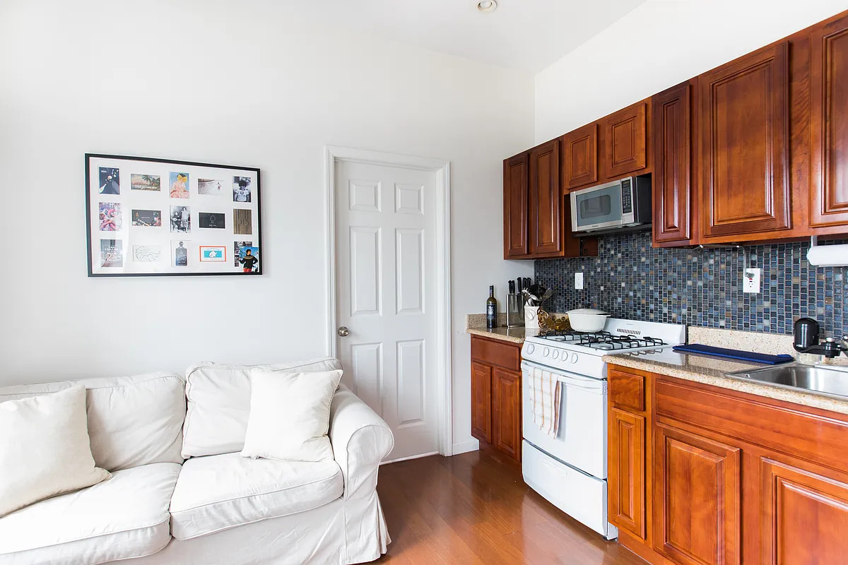 108 Stanton Street, Unit 3A Manhattan, NY 10002 - Photo 4 of 6