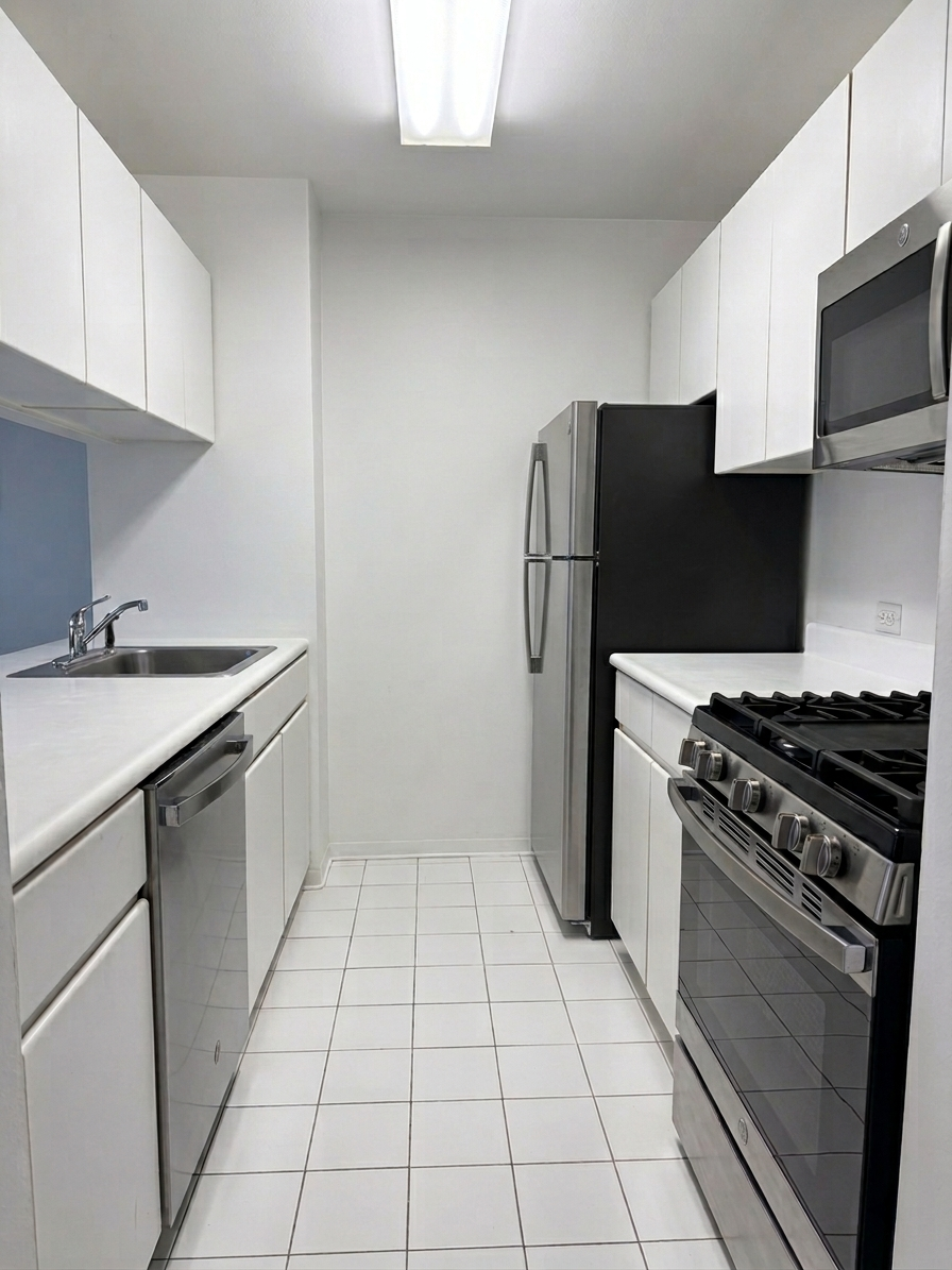 250 South End Avenue, Unit 9A Manhattan, NY 10280 - Photo 4 of 7