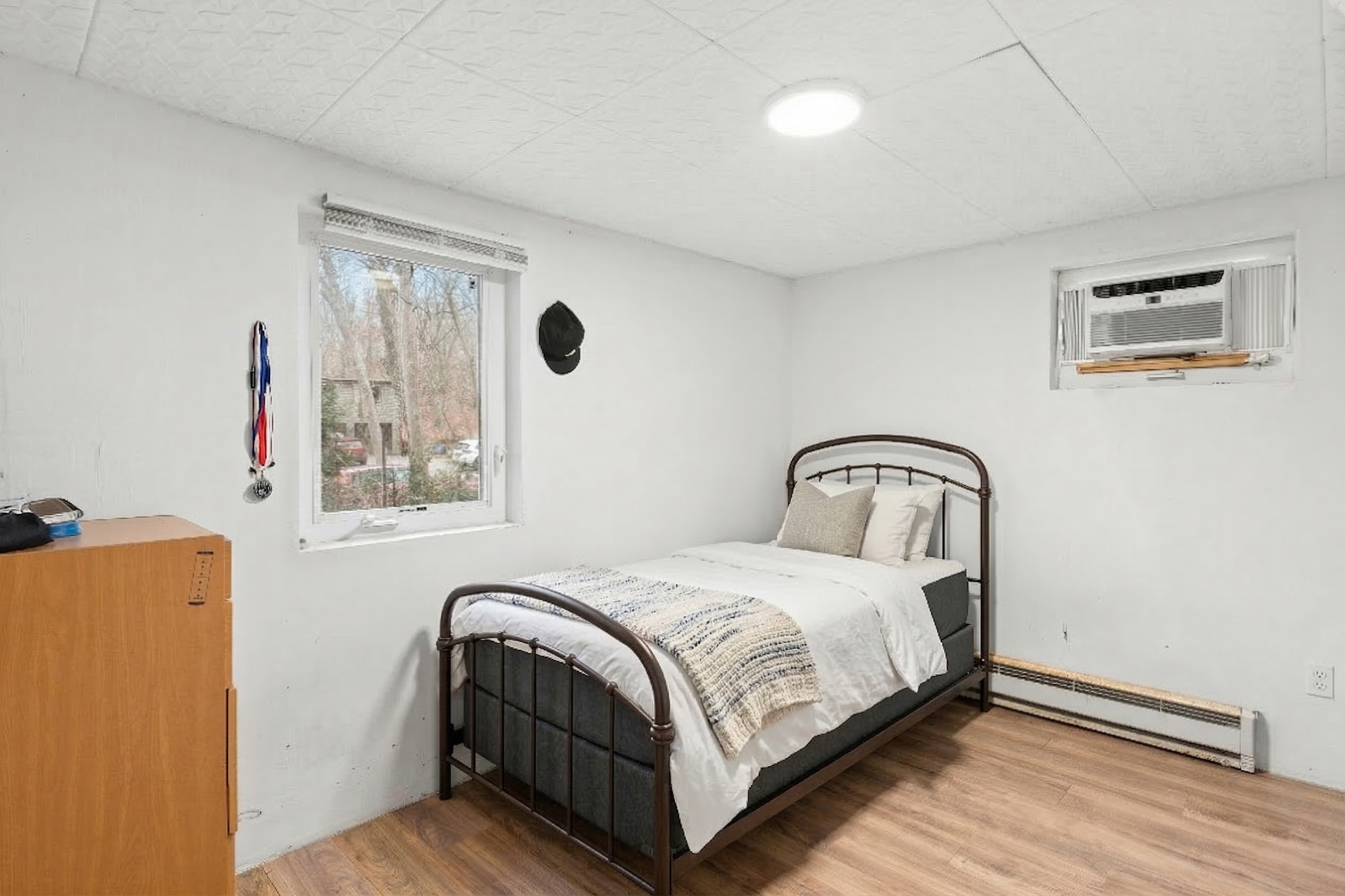 10 Indian Road Hampton Bays, NY 11946 - Photo 4 of 5