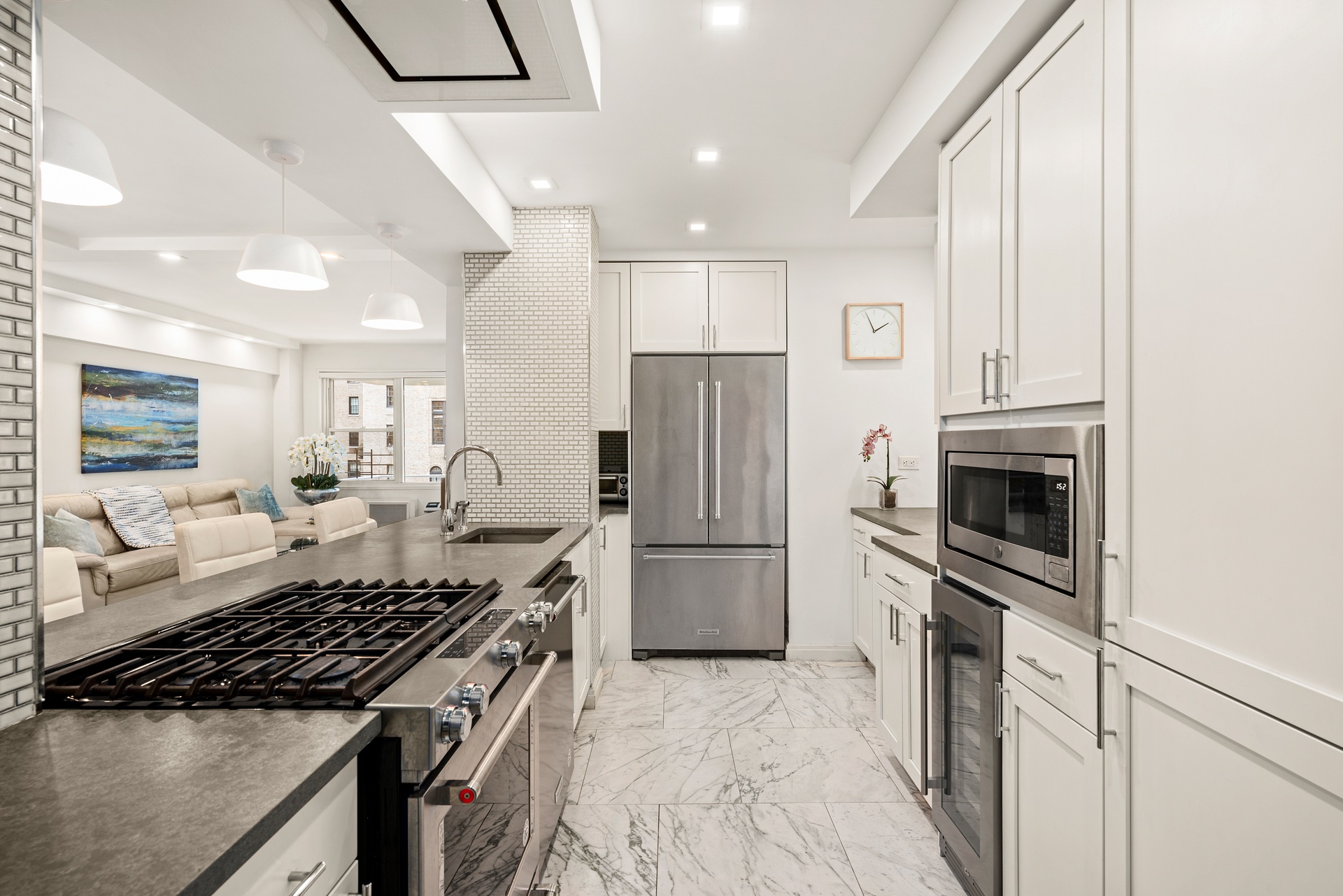 40 East 9th Street, Unit 4F Manhattan, NY 10003 - Photo 9 of 23