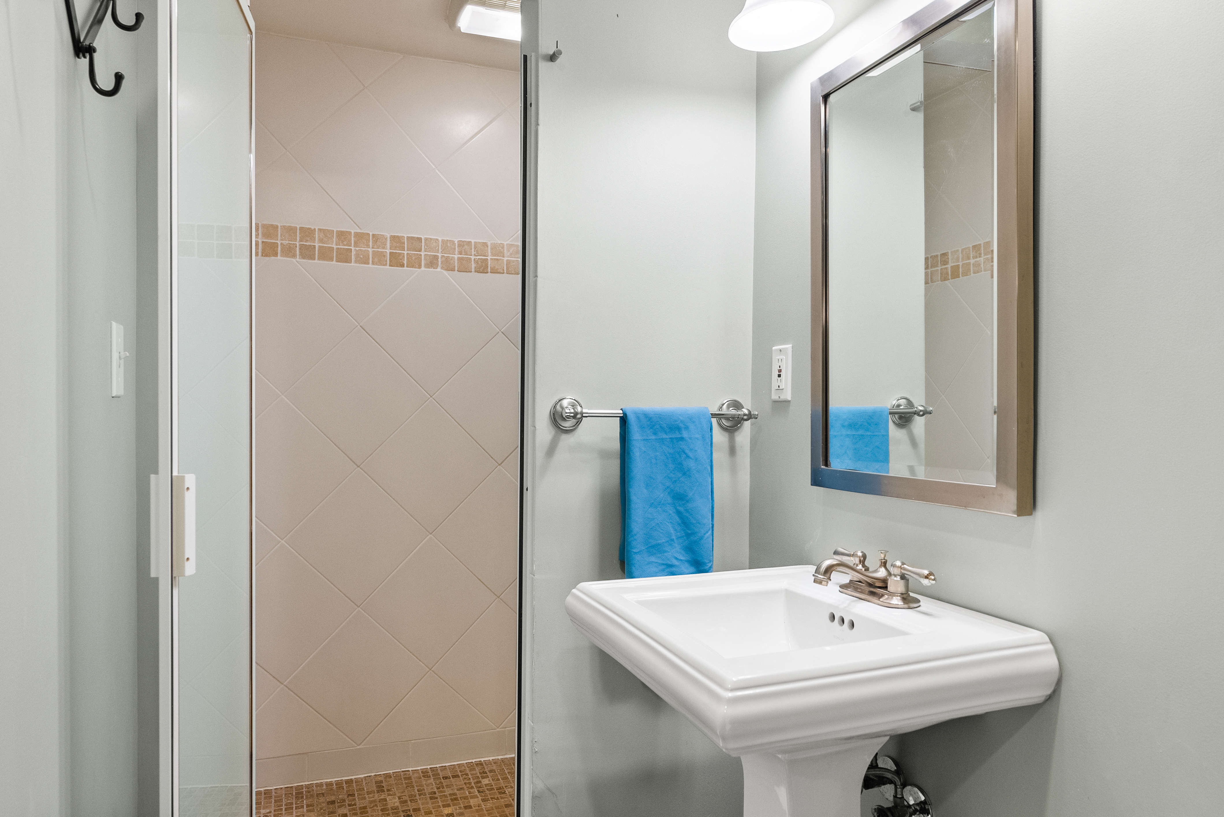 5202 Portsmouth Road Bethesda, MD 20816 - Photo 33 of 43