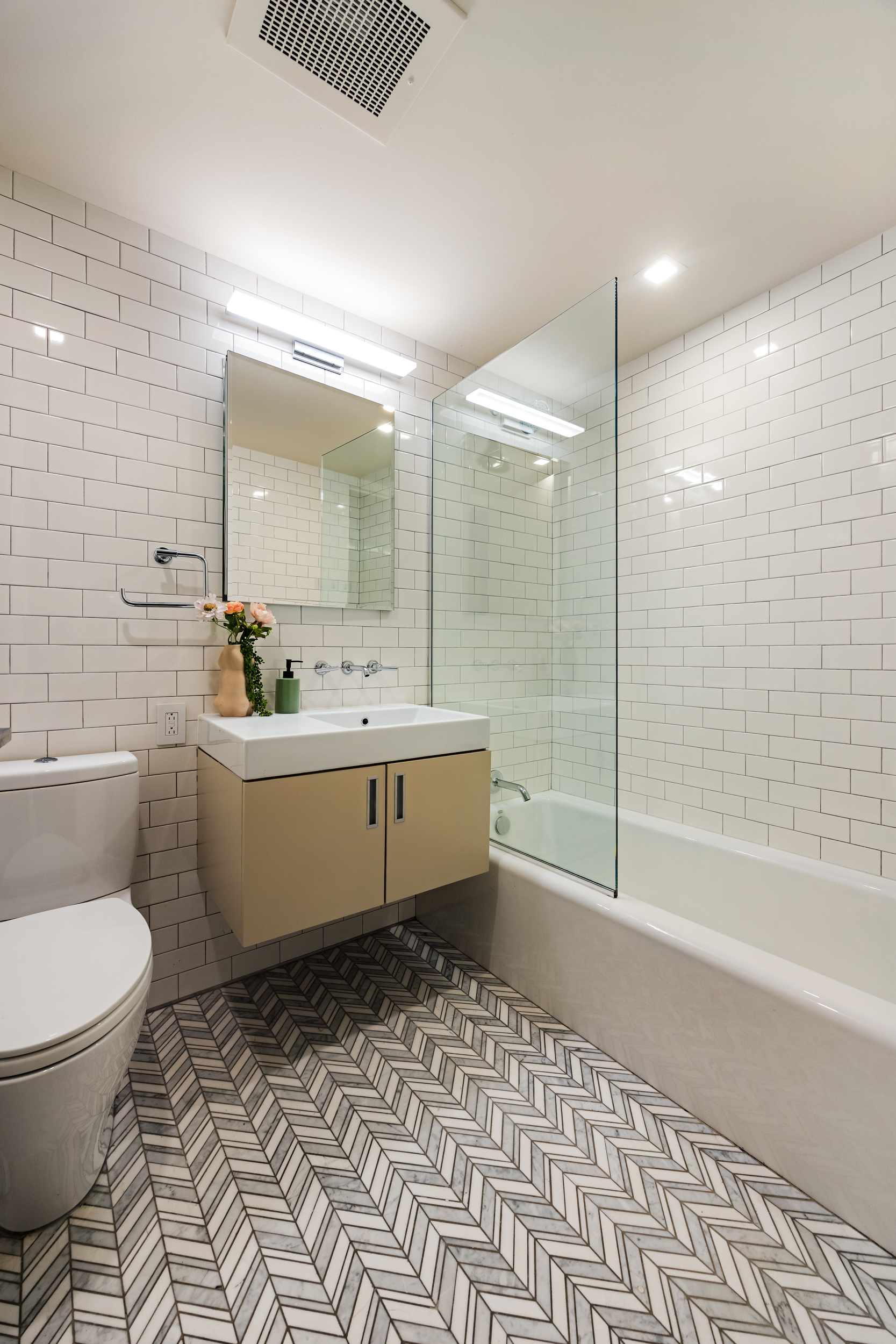 159 Duane Street, Unit 4 Manhattan, NY 10013 - Photo 19 of 23