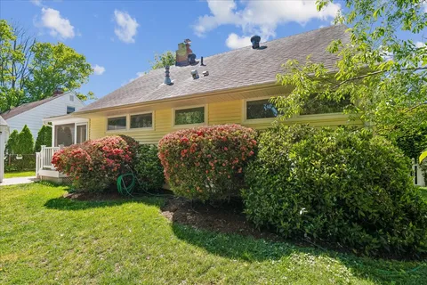 $565,000 | 905 Robin Road, Silver Spring, MD 20901