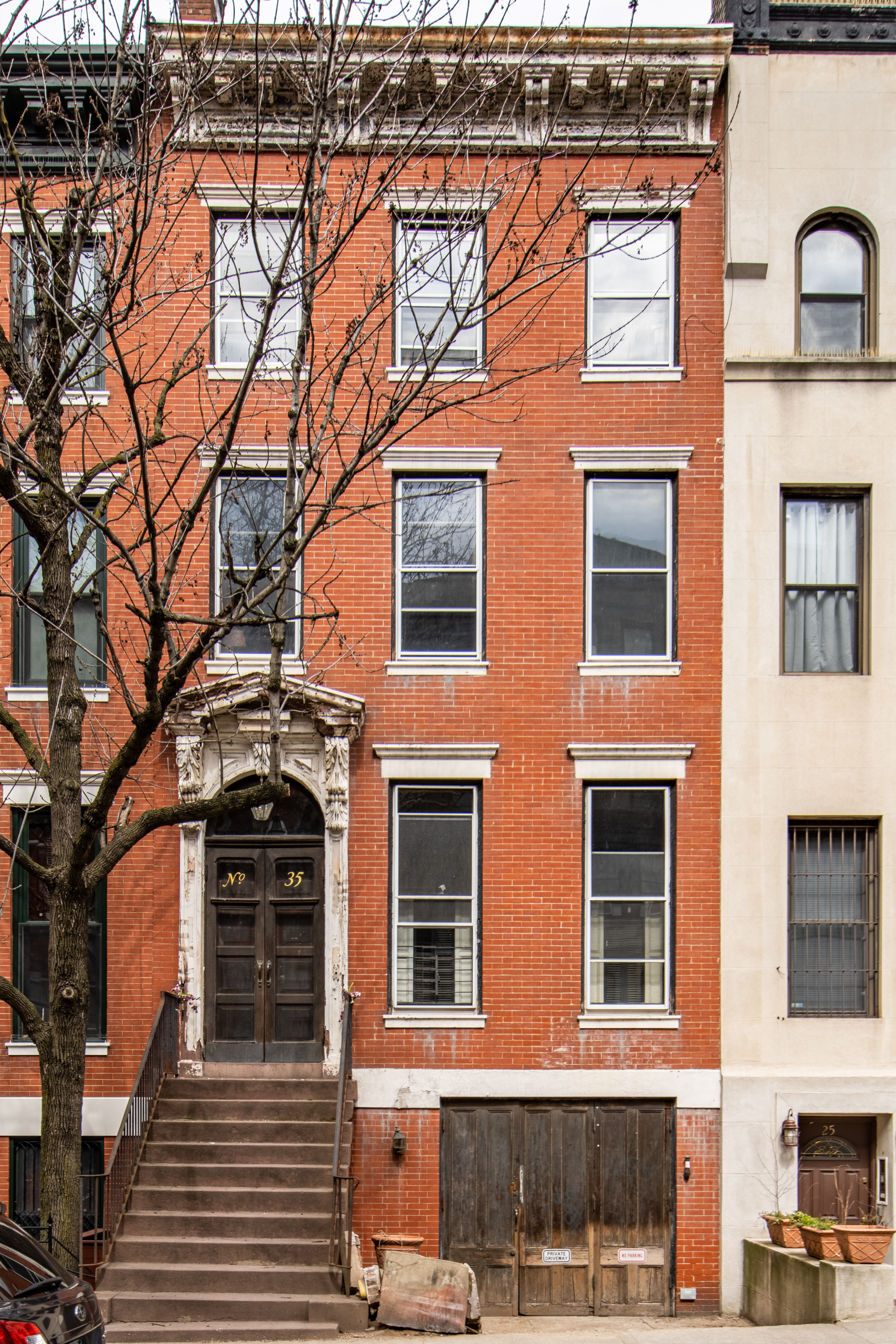 35 West 83rd Street Manhattan, NY 10024 - Photo 1 of 2