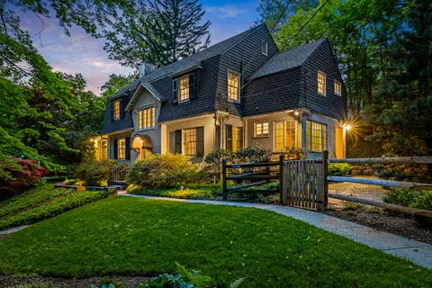 $880,000 | 401 Edgevale Road, Baltimore, MD 21210