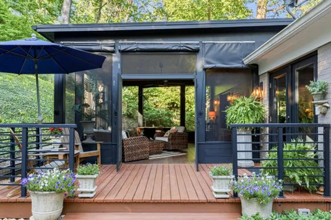 $1,250,000 | 1702 Mason Hill Drive, Alexandria, VA 22307