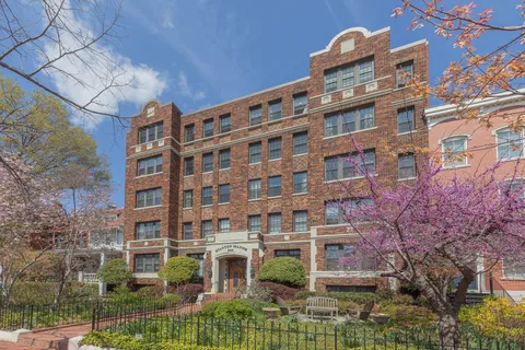 $389,000 | 644 Massachusetts Avenue Northeast, Unit 400, Washington, DC 20002