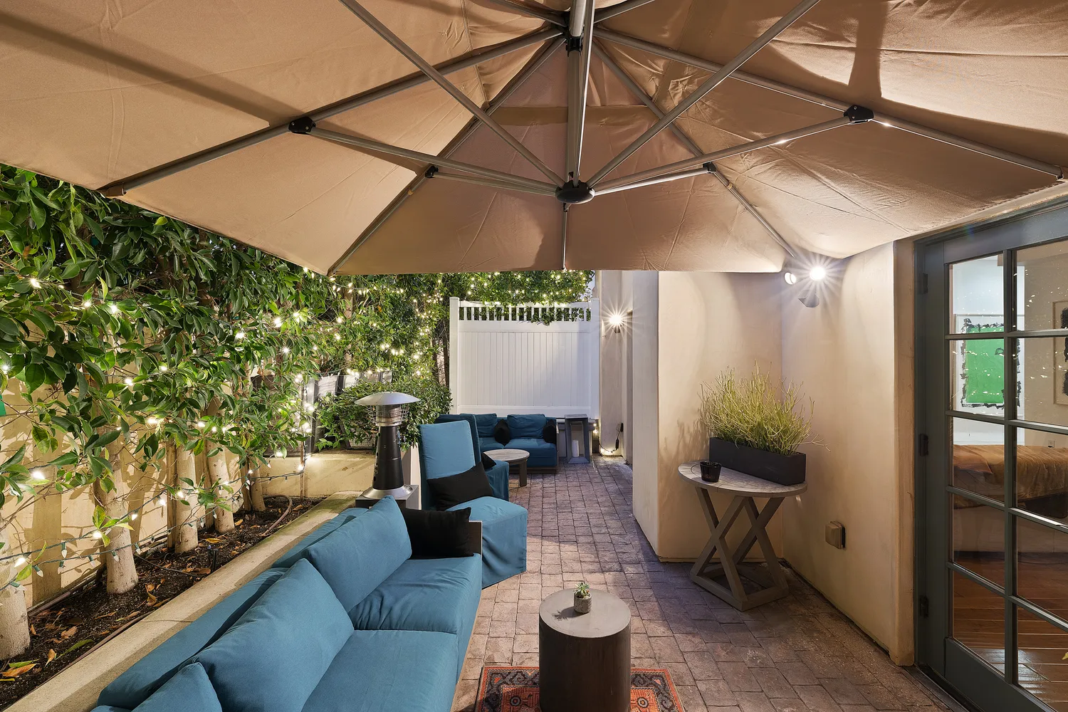 $1,599,990 | 225 South Hamilton Drive, Unit 107, Beverly Hills, CA 90211