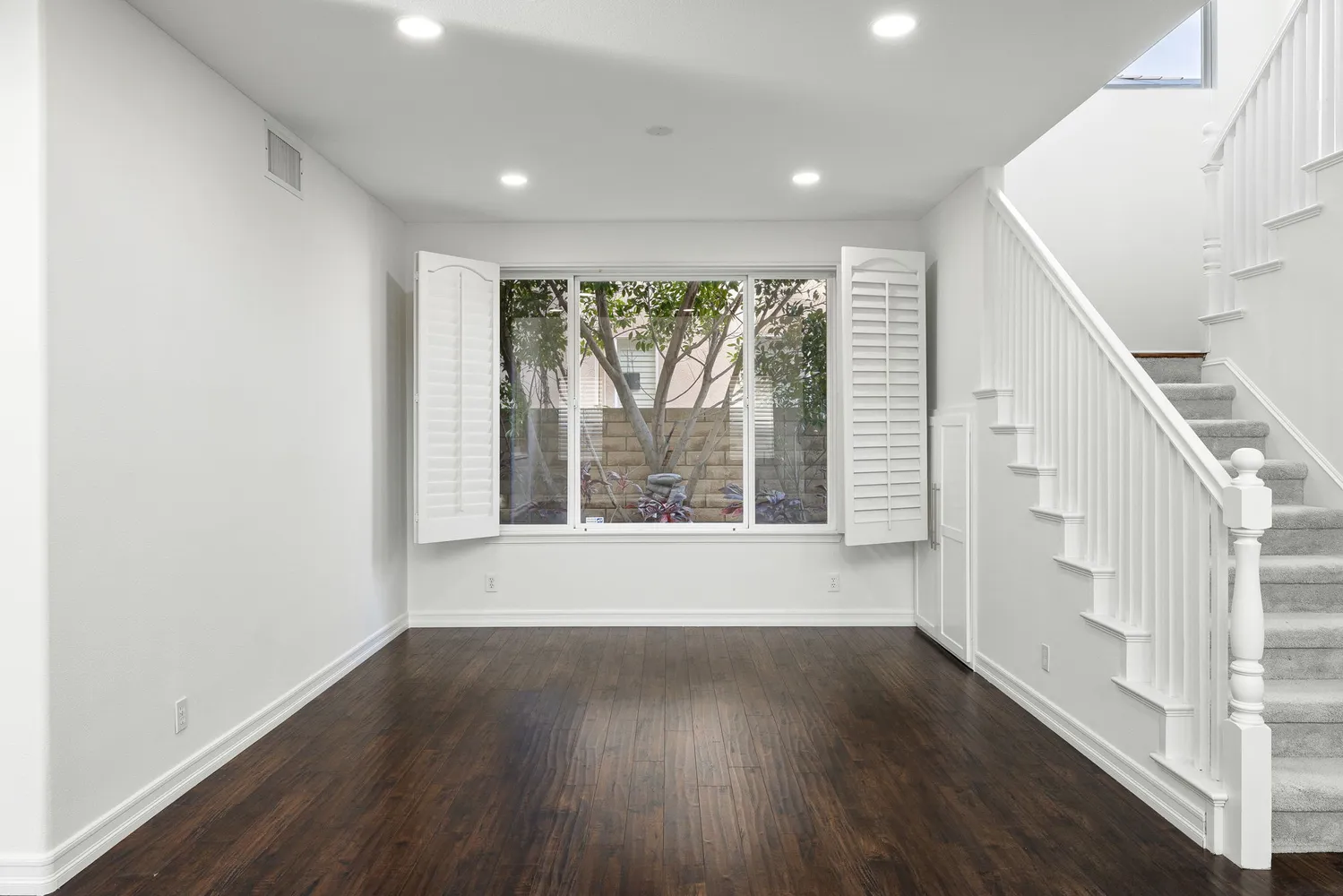 $1,690,000 | Wynfreed Lane, Porter Ranch, CA 91326