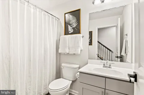 $965,000 | 128 Cambria Walk, Alexandria, VA 22304