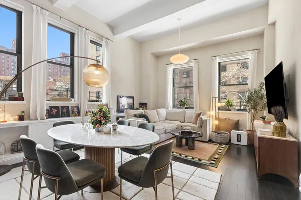 $1,995,000 | 263 9th Avenue, Unit 3D | Chelsea