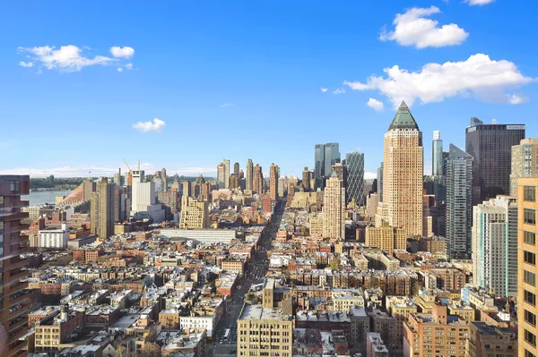 $7,950 | 350 West 42nd Street, Unit 40B | Hell's Kitchen