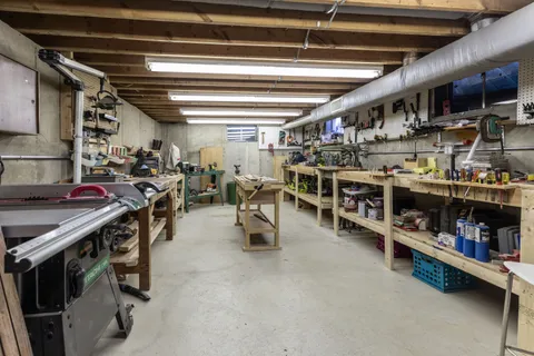 Contact Agent | 31 Woodfield Road, Wellesley, MA 02482