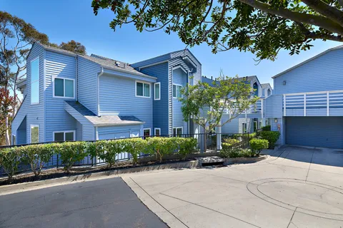 $985,000 | 11037 Caminito Vista Pacifica, San Diego, CA 92131