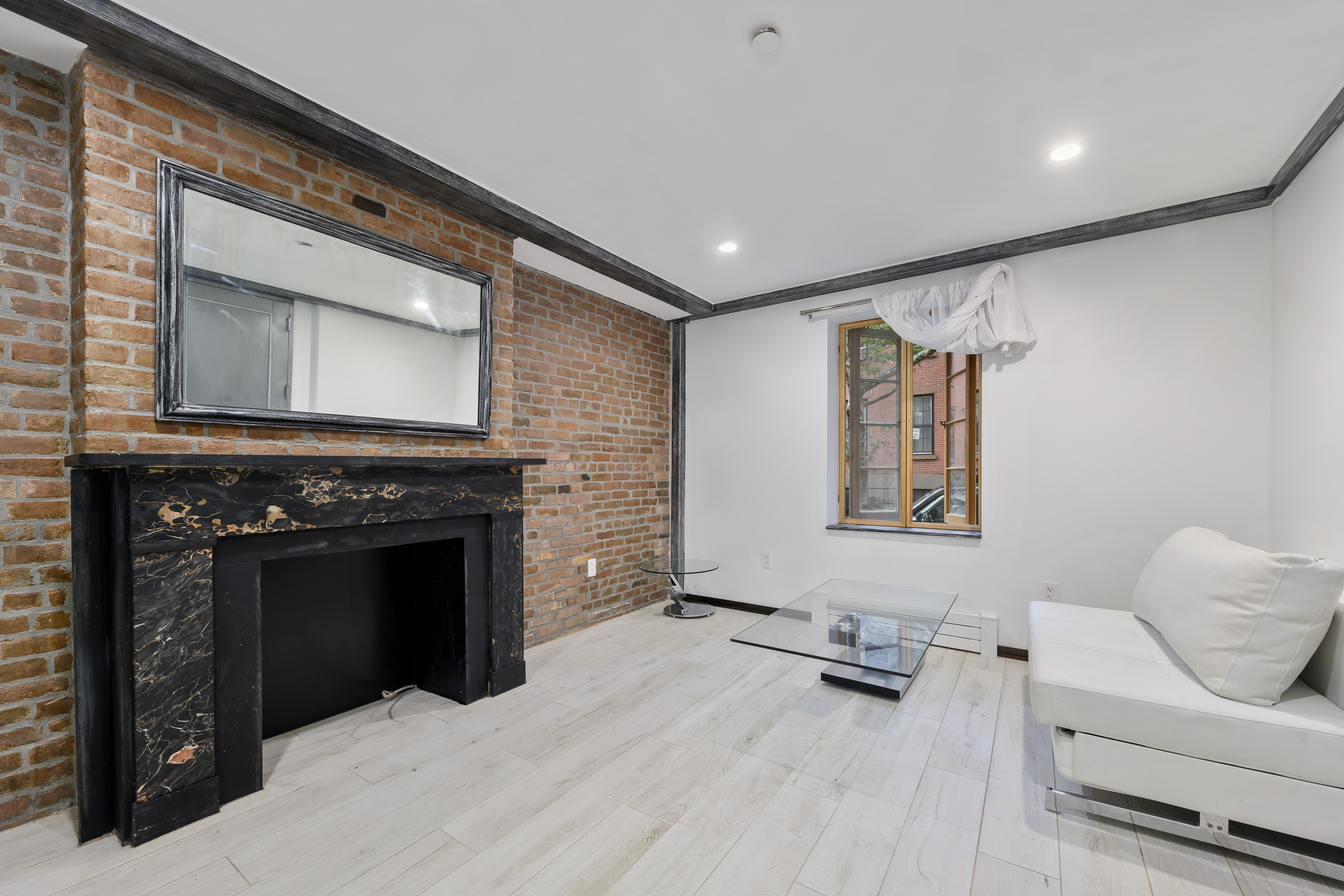 35 Perry Street, Unit GRDNDPLX Manhattan, NY 10014 - Photo 14 of 15