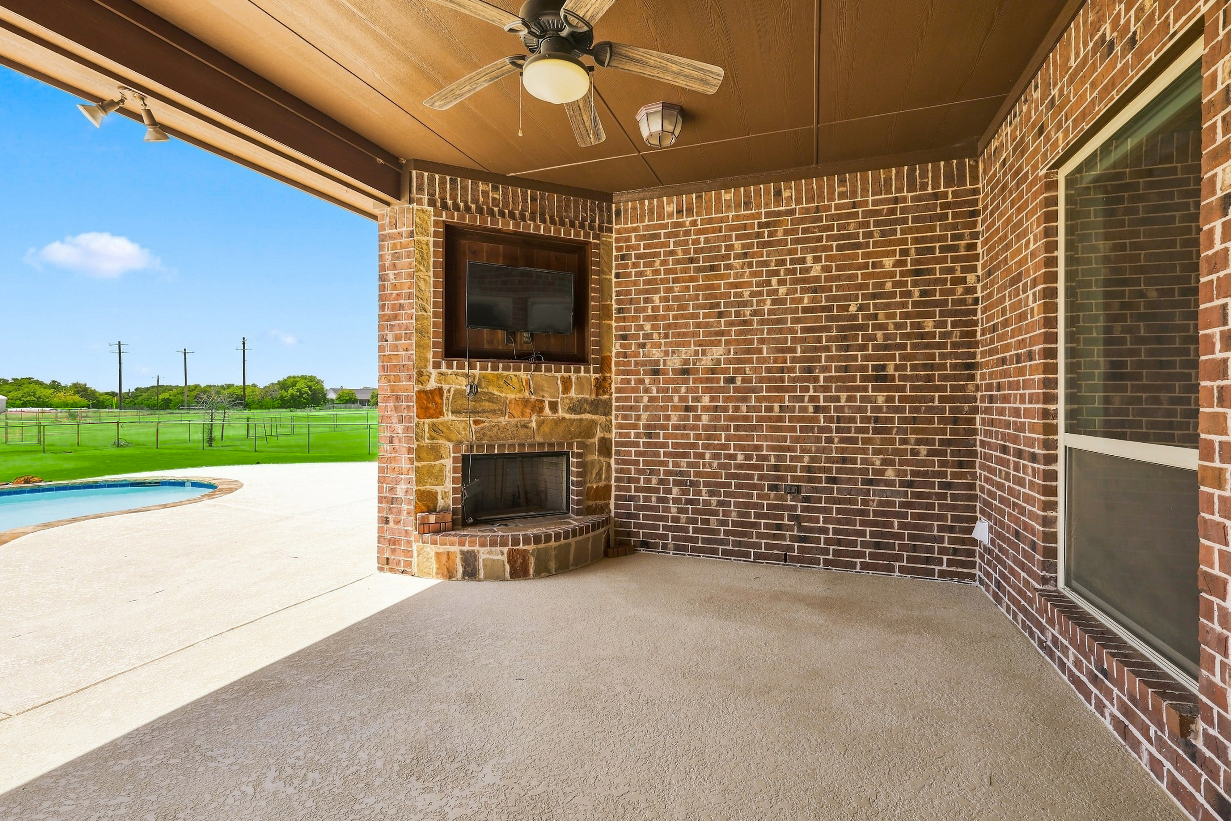 420 Hartley Way Azle, TX 76020 - Photo 42 of 68 Gallery Image 42