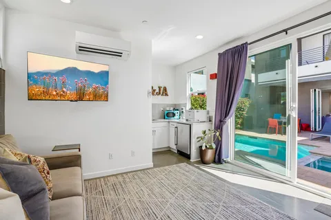 $949,000 | 2699 Majestic Way, Palm Springs, CA 92262