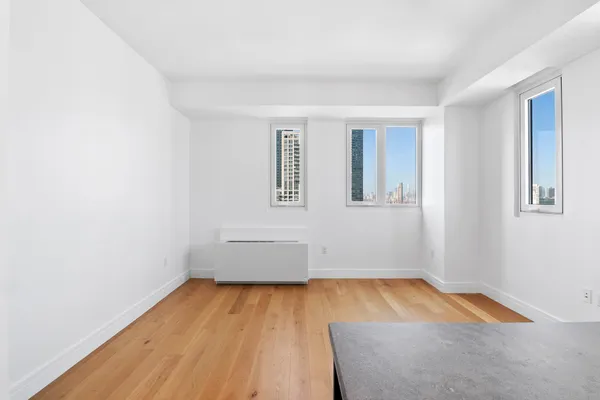 $3,400 | 24-16 Queens Plaza South, Unit PHE | Long Island City