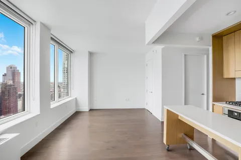 $649,000 | 388 Bridge Street, Unit 37D | Downtown Brooklyn