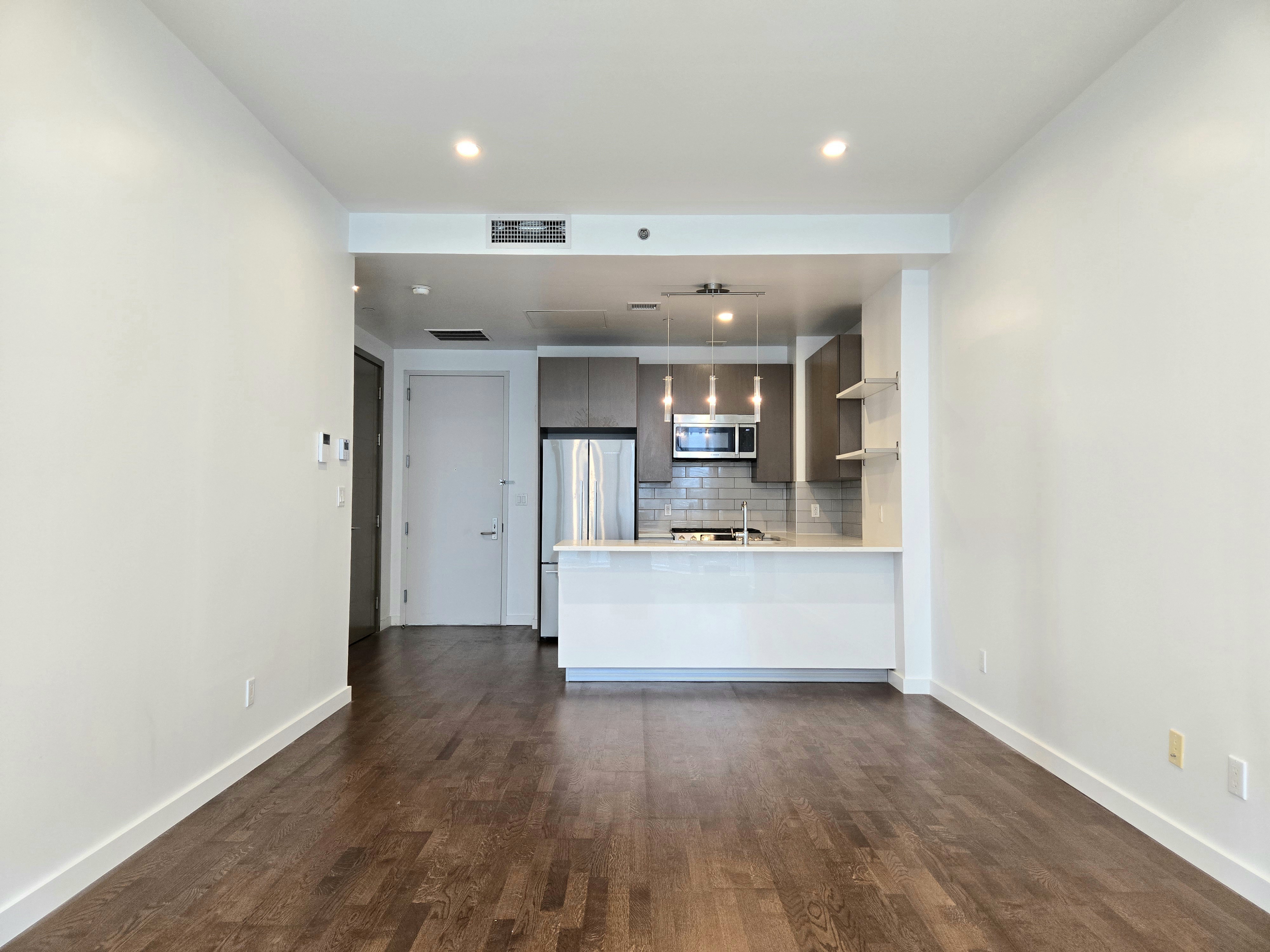 27-17 42nd Road, Unit 10G Queens, NY 11101 - Photo 3 of 8