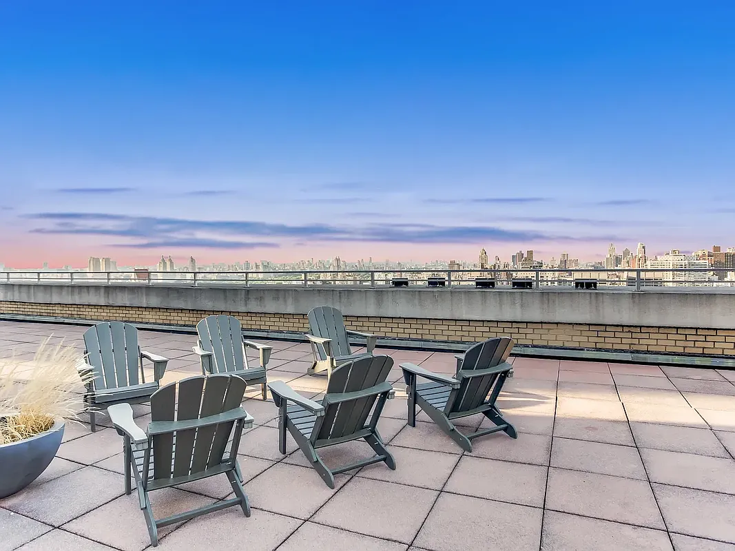 118 East 60th Street, Unit 7F Manhattan, NY 10022 - Photo 12 of 18 Gallery Image 12
