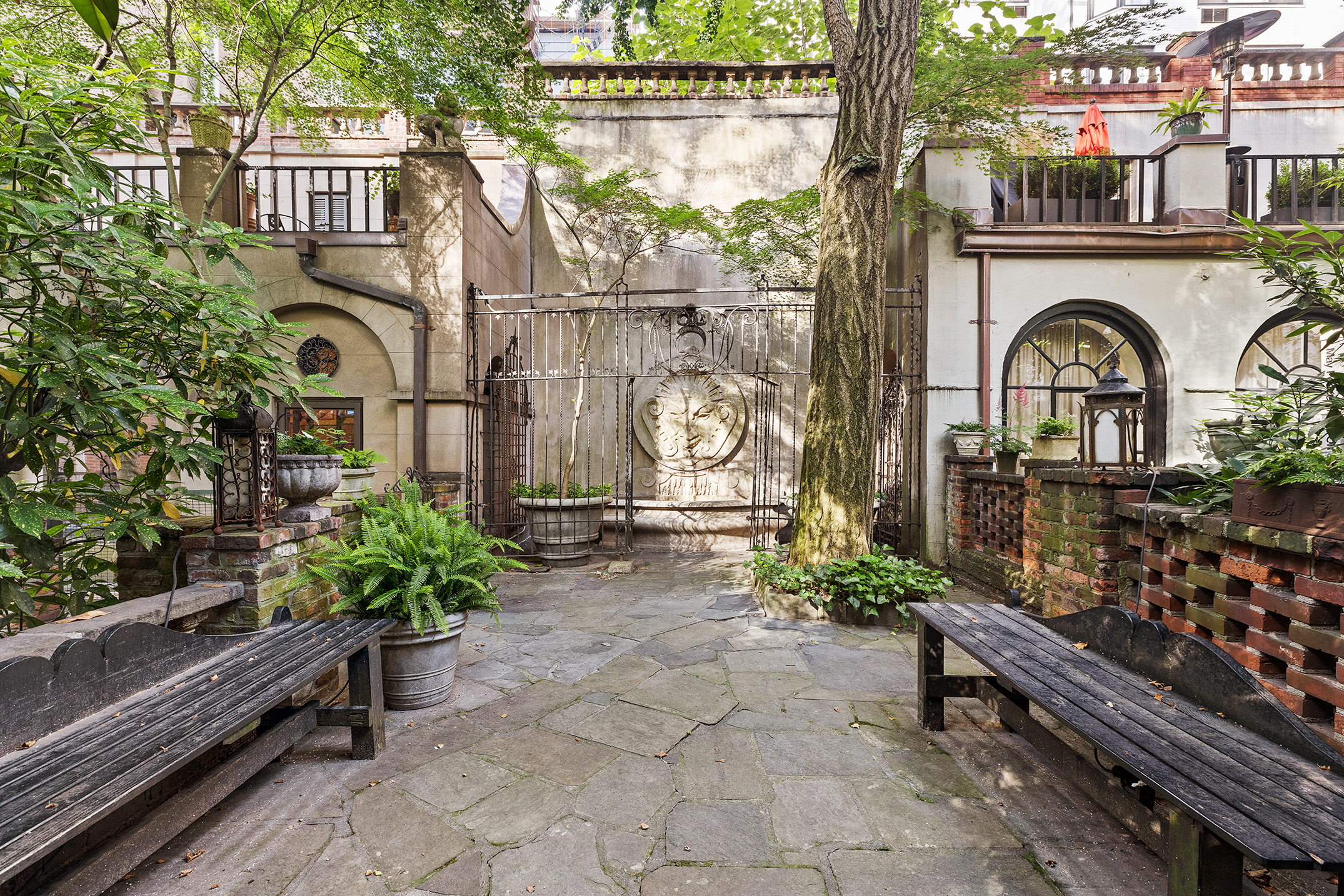 246 East 49th Street Manhattan, NY 10017 - Photo 32 of 39