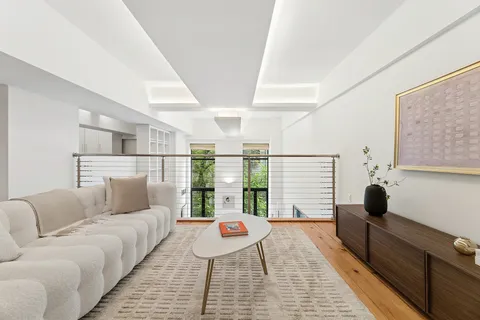 $2,250,000 | 135 West 70th Street, Unit 2E | Upper West Side