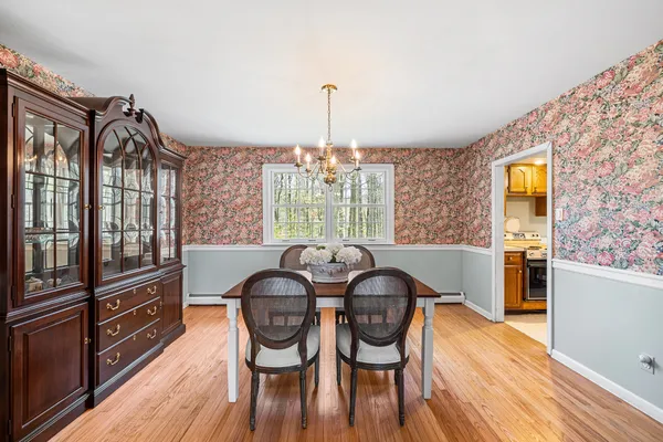 $725,000 | 6 Cypress Lane, Berwyn, PA 19312