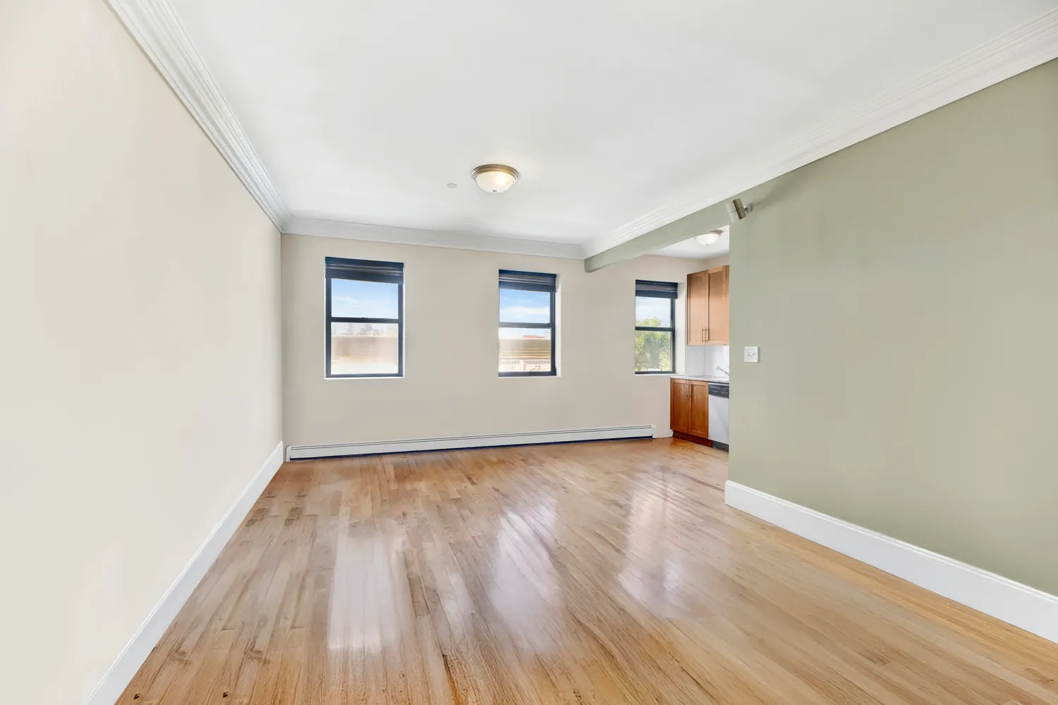 $4,500 | 36 Russell Street, Unit 22 | Greenpoint