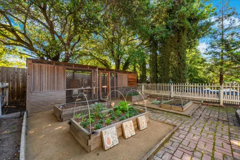 $3,050,000 | 4011 East 3rd Avenue, Napa, CA 94558