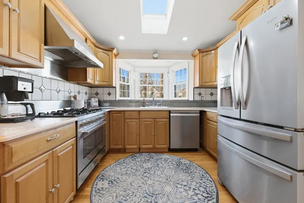 Contact Agent | 9 Poplar Road, Quincy, MA 02169