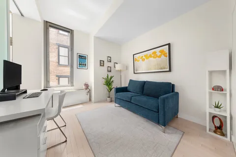 $2,250,000 | 60 West 20th Street, Unit 5M | Flatiron