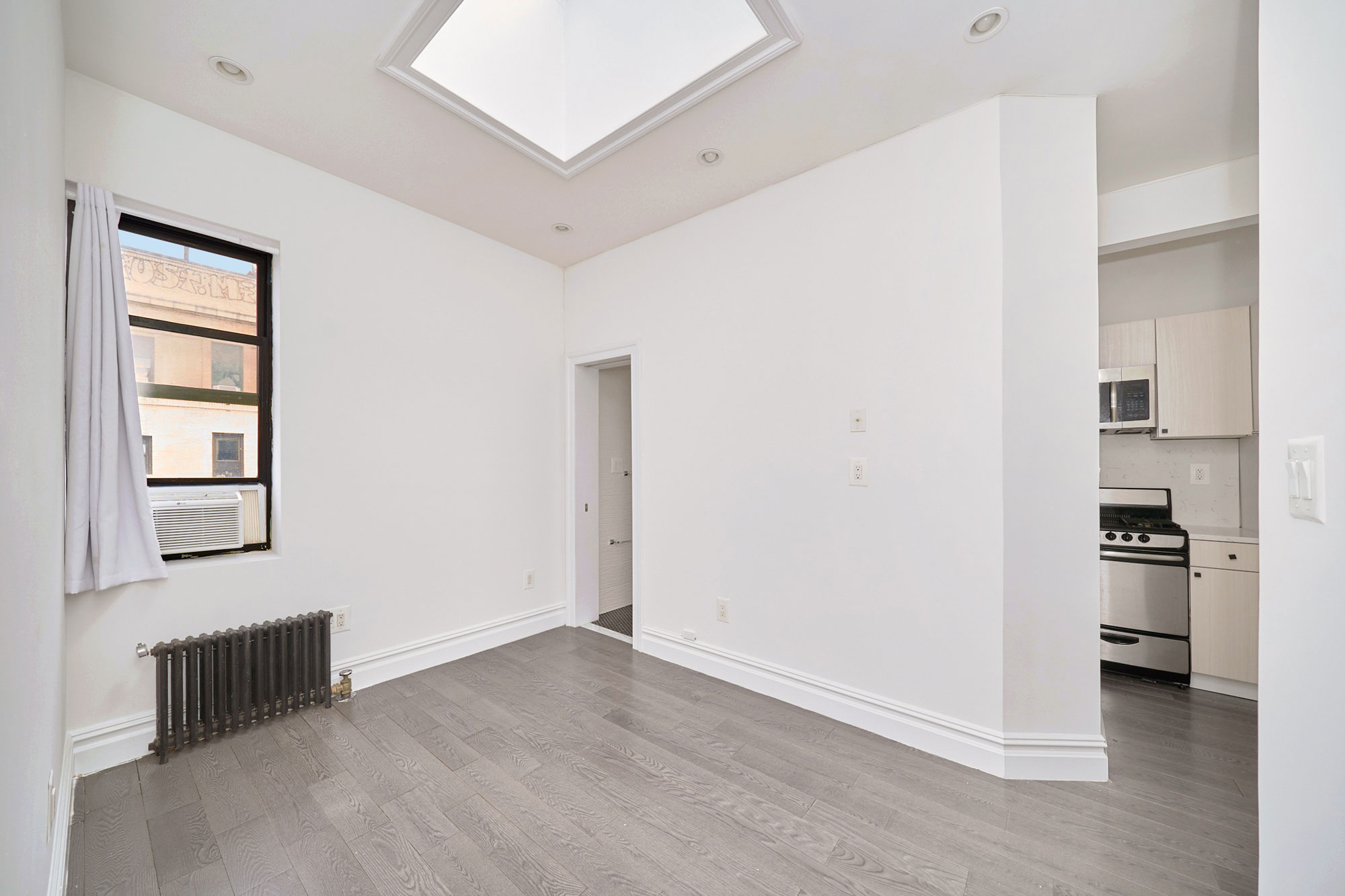 20 Avenue A, Unit 3E Manhattan, NY 10009 - Photo 2 of 13 Gallery Image 2