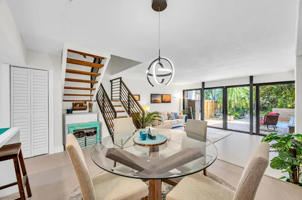 $925,000 | 7018 Southwest 53rd Lane, Miami, FL 33155