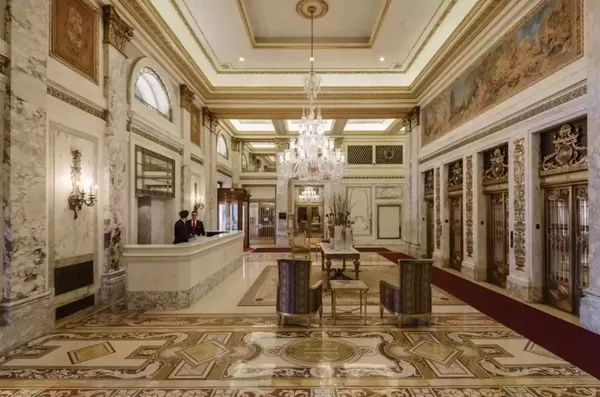 a view of a very nice looking room